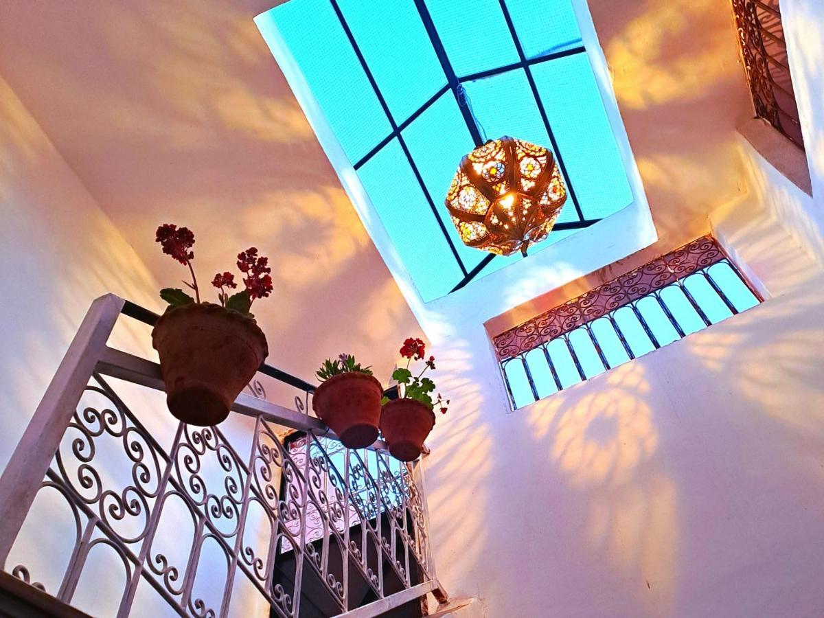 Hostel Dar Tamanart Marrakesh Exterior photo